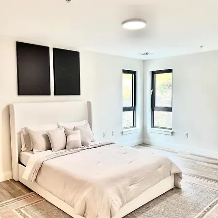 Luxury Furnished Apartment In Heart Of Quincy Exterior photo